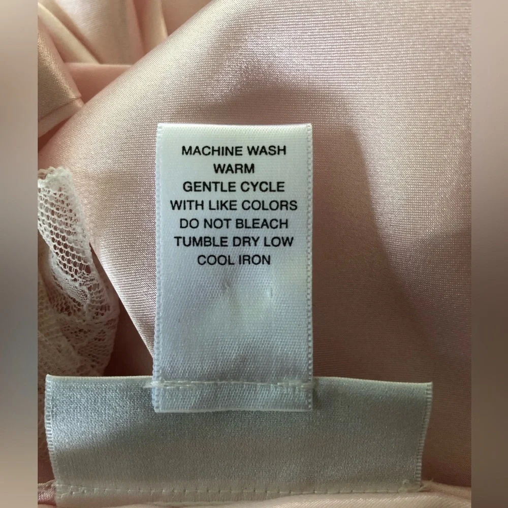 SS Weddings Robe - Picture 6 of 8